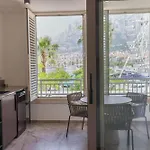 아파트 시티 베이 스튜디오 마카르스카