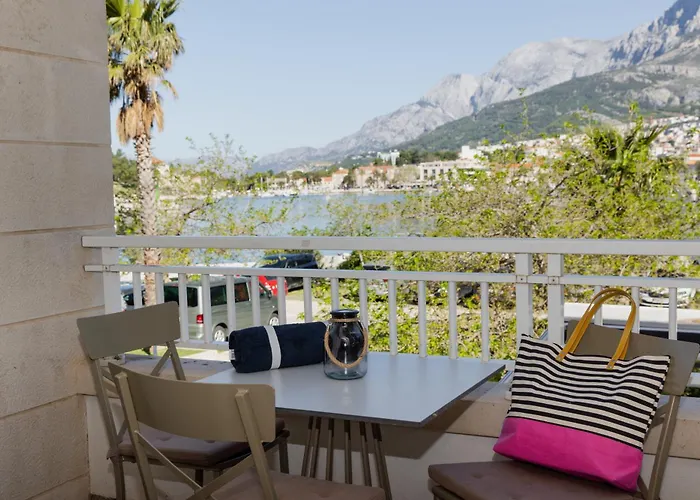 Bay * מאקרסקה