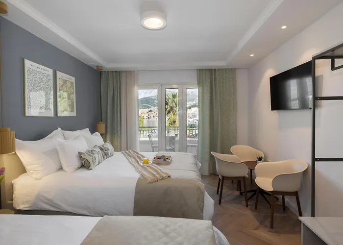 Bay * Μακάρσκα