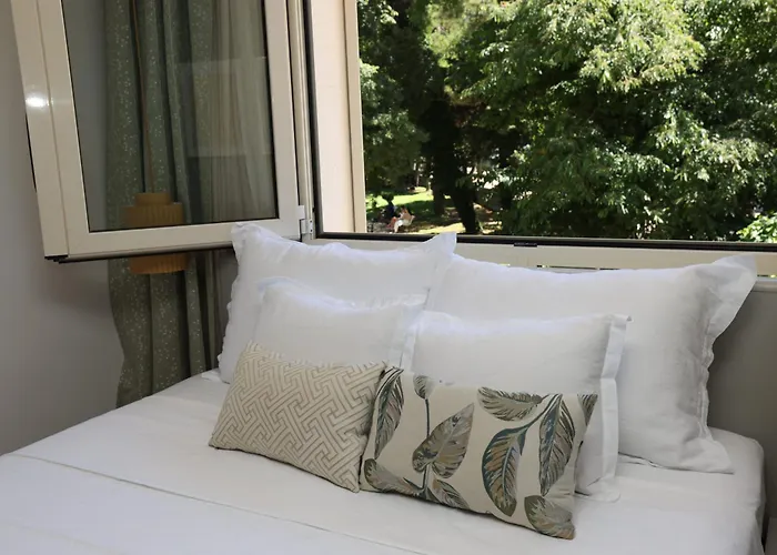 Bay * מאקרסקה